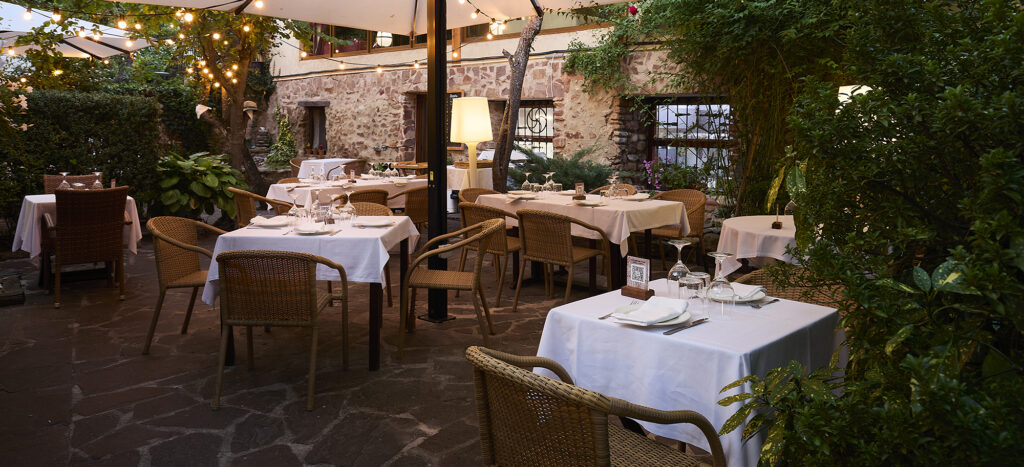 Jardín, Restaurante Casa Masip, Ezcaray (La Rioja)