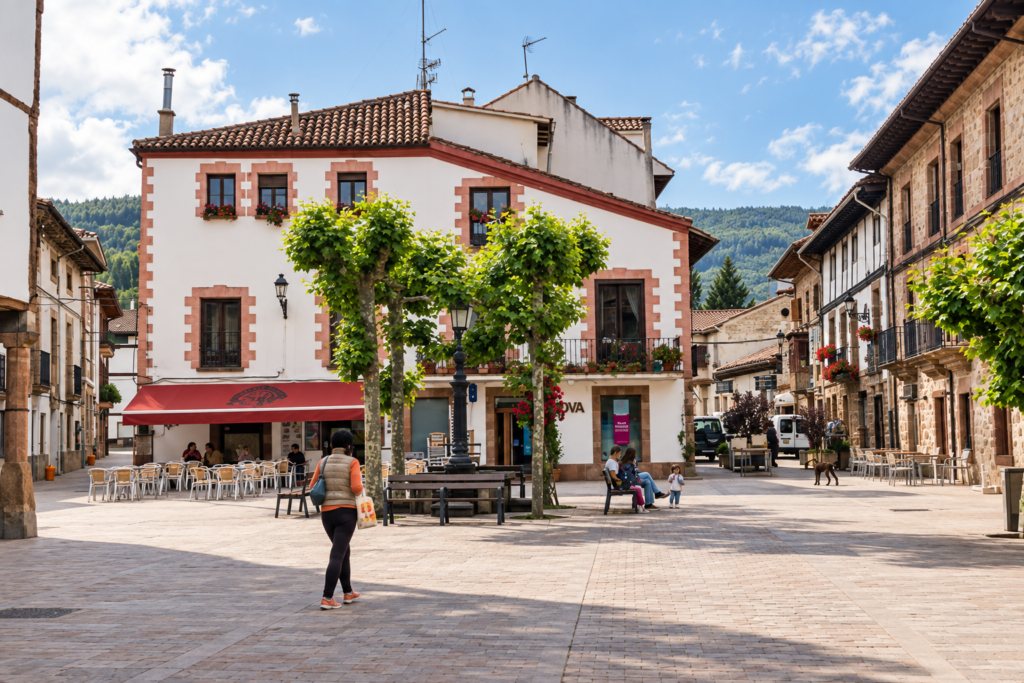 otoño-Plaza-de-la-verduda ezcaray-casa-masip